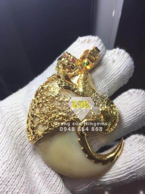 móng cọp bọc vàng 18k