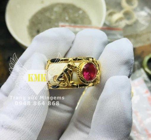 nhẫn con chó vàng 18k