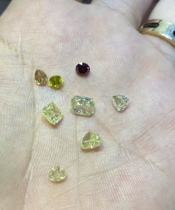 kim cương màu fancy yellow
