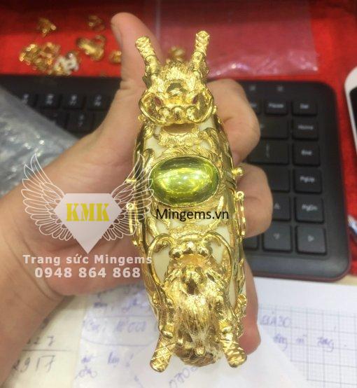 lắc tay đầu rồng nam vàng 18k đính ngọc lục bảo