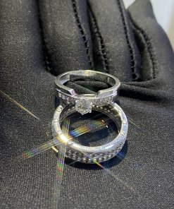 cặp nhẫn kim cương moissanite