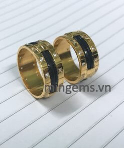 nhẫn cưới lông đuôi voi đính đá CZ vàng 18k