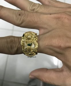 nhẫn rồng ngậm ngọc vàng tây 18k đính lục bải emerald