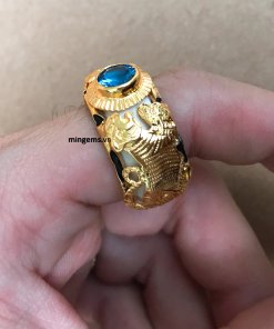 nhẫn nam hình con hổ vồ vàng 18k đính topaz xanh