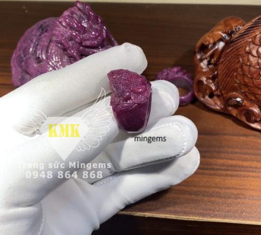 nhẫn phong thủy thiềm thừ ruby thiên nhiên