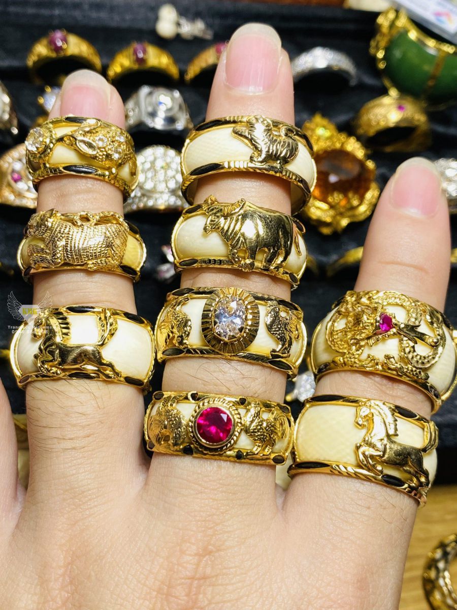 Tổng Hợp Các Mẫu Nhẫn Ngọc Bọc Vàng Đủ Loại Hình Con Giáp