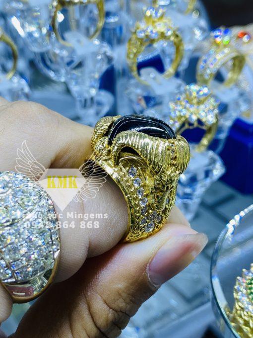 nhẫn vàng nam đính sapphire đen 18k