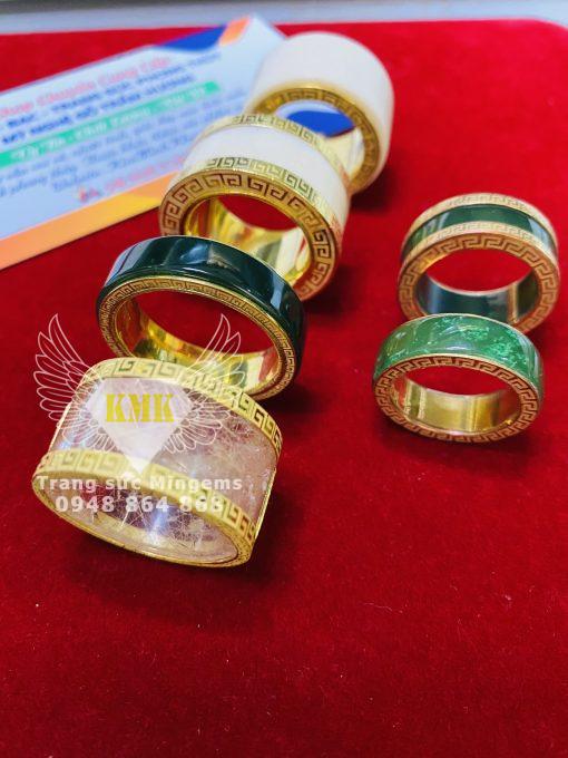 nhẫn thạch anh bọc chữ vạn vàng 18k