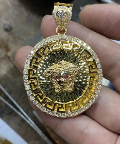 mặt dây chuyền vàng versace