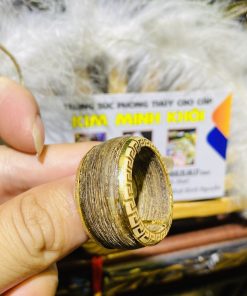 nhẫn trầm hương bọc vàng 18k