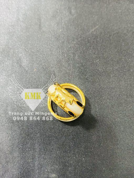 nhẫn con chó vàng 18k