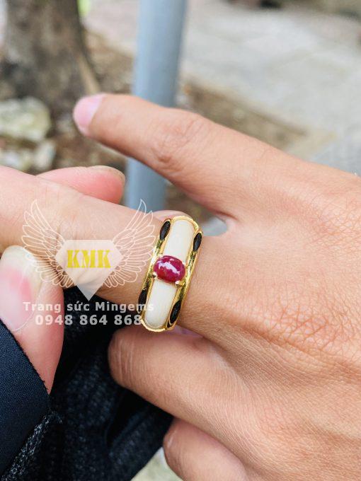 Nhẫn Ruby Nam Vàng 18k Đỏ Huyết Gắn Nhẫn Ngọc Ngà