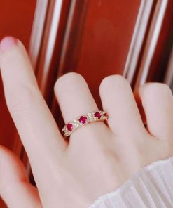 Nhẫn Nữ Vàng 18k Đính Ruby Facet Kết 6 Viên 3ly Gắn Xoàn Cực Đẹp