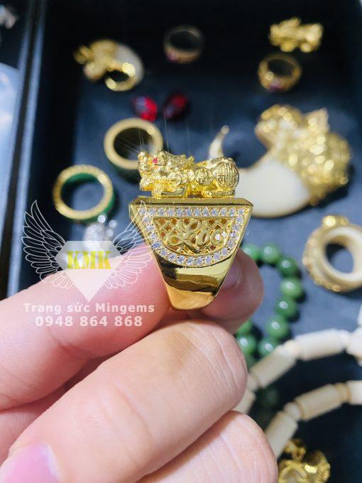 Nhẫn Tỳ Hưu Nam Chất Liệu Vàng 10k Khắc Chữ Phúc Lộc Đính Moissanite Siêu VIP Hút Tài Lộc