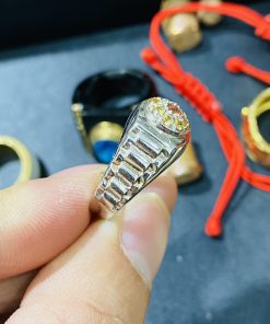 Nhẫn Rolex Bạc Fom Nhỏ Gọn Đính Đá Saphia Vàng Và Cam Rất Đẹp Cho Nam Tay Nhỏ