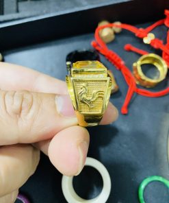 Nhẫn Vàng Nam Hình Con Gà Trống 14k Đính Đá CZ Màu Vàng Rực Rỡ Chữ Nhật Nam Tính Phong Thủy