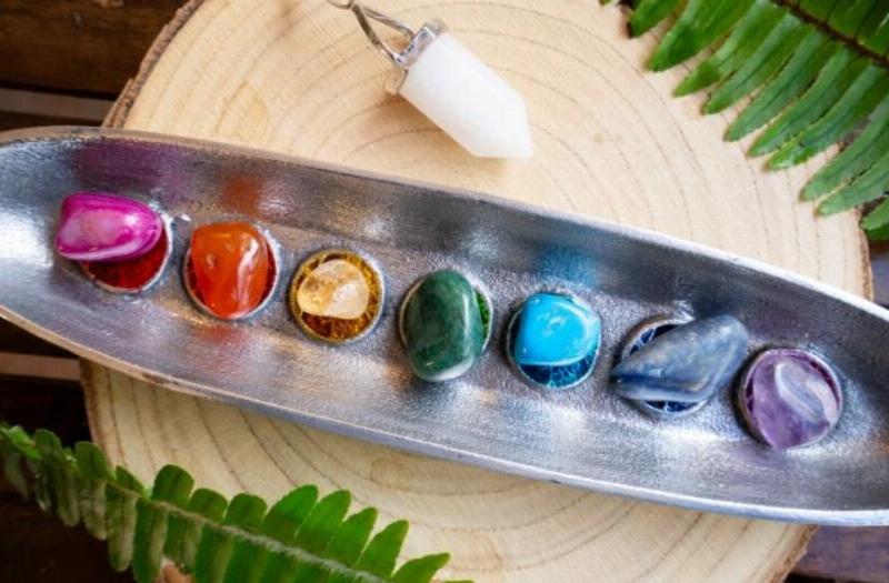 Đá phong thủy giảm căng thẳng stress đặt cân bằng năng lượng