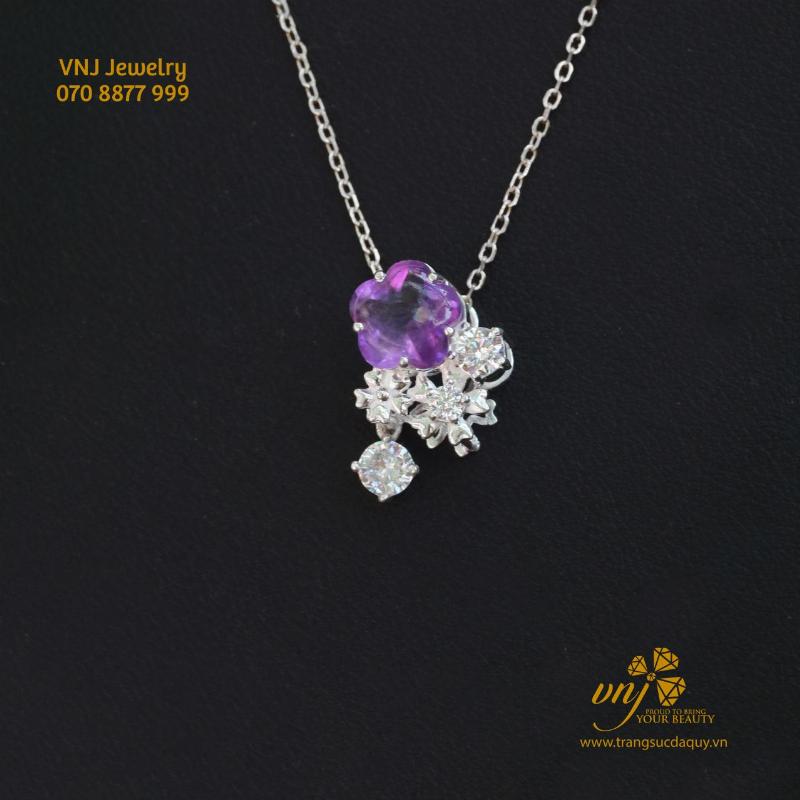 Mặt dây chuyền đá phong thủy cao cấp thạch anh tím, vẻ đẹp sang trọng và huyền bí