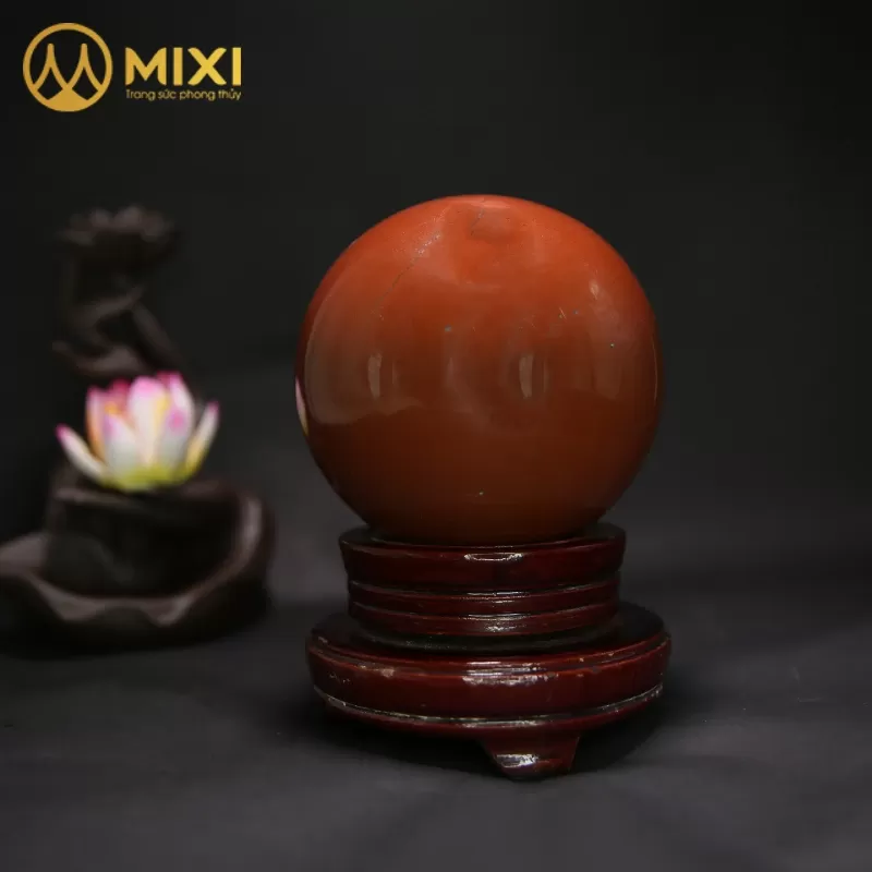 vòng tay aquamarine phong thủy hợp mệnh Thủy nữ 1990