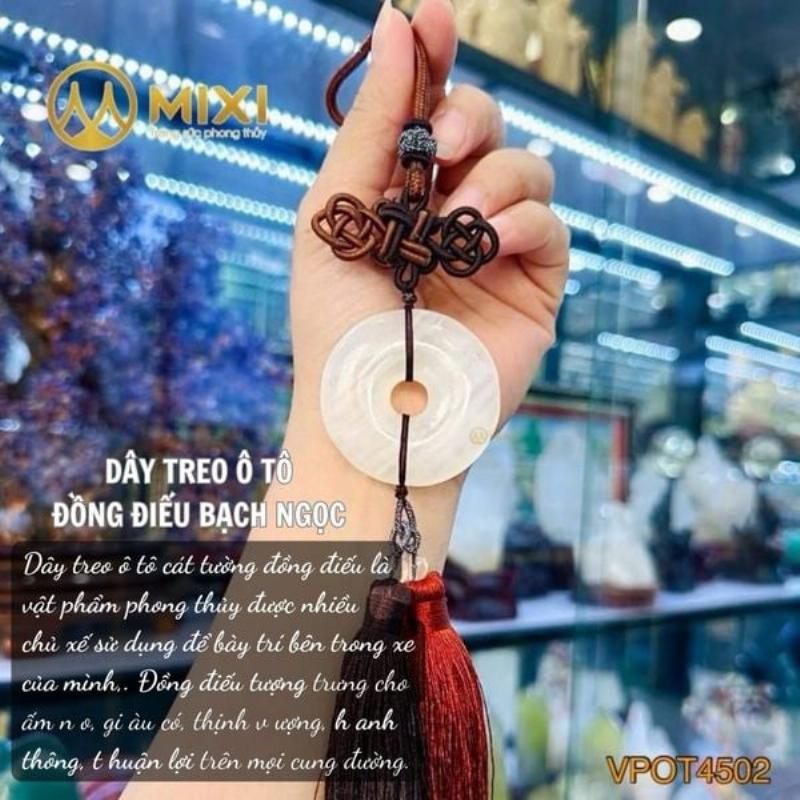 Vòng tay Aquamarine hợp mệnh Thủy nam 1984