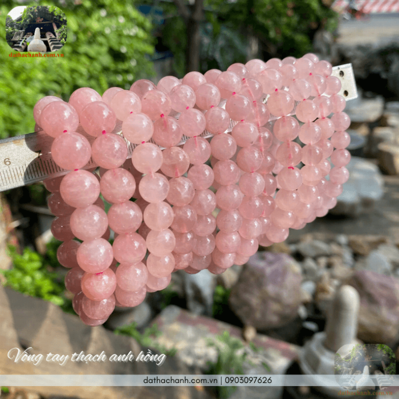 Vòng tay đá Thạch Anh Hồng tăng cường tình duyên cho tuổi Dần mệnh Hỏa nữ
