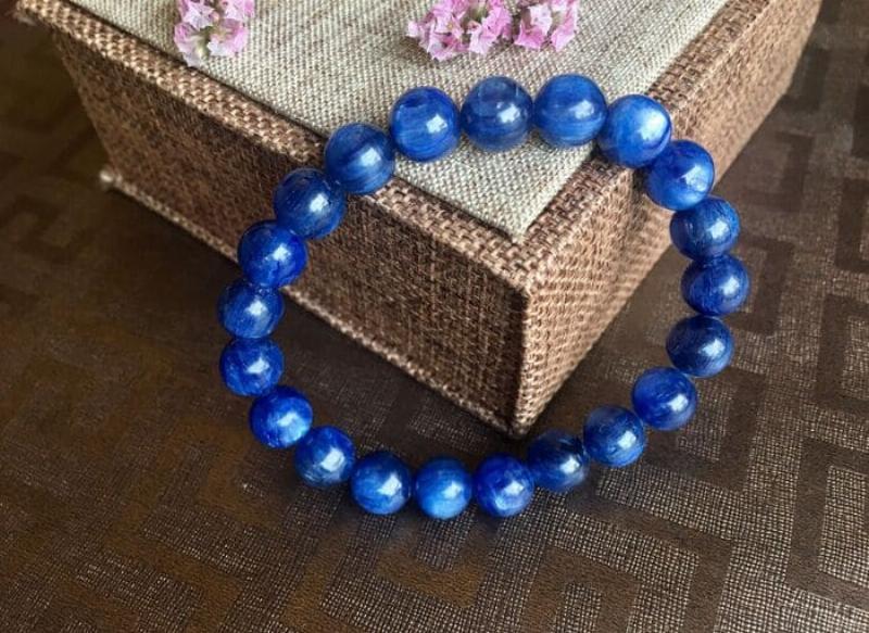 Vòng tay phong thủy hợp mệnh